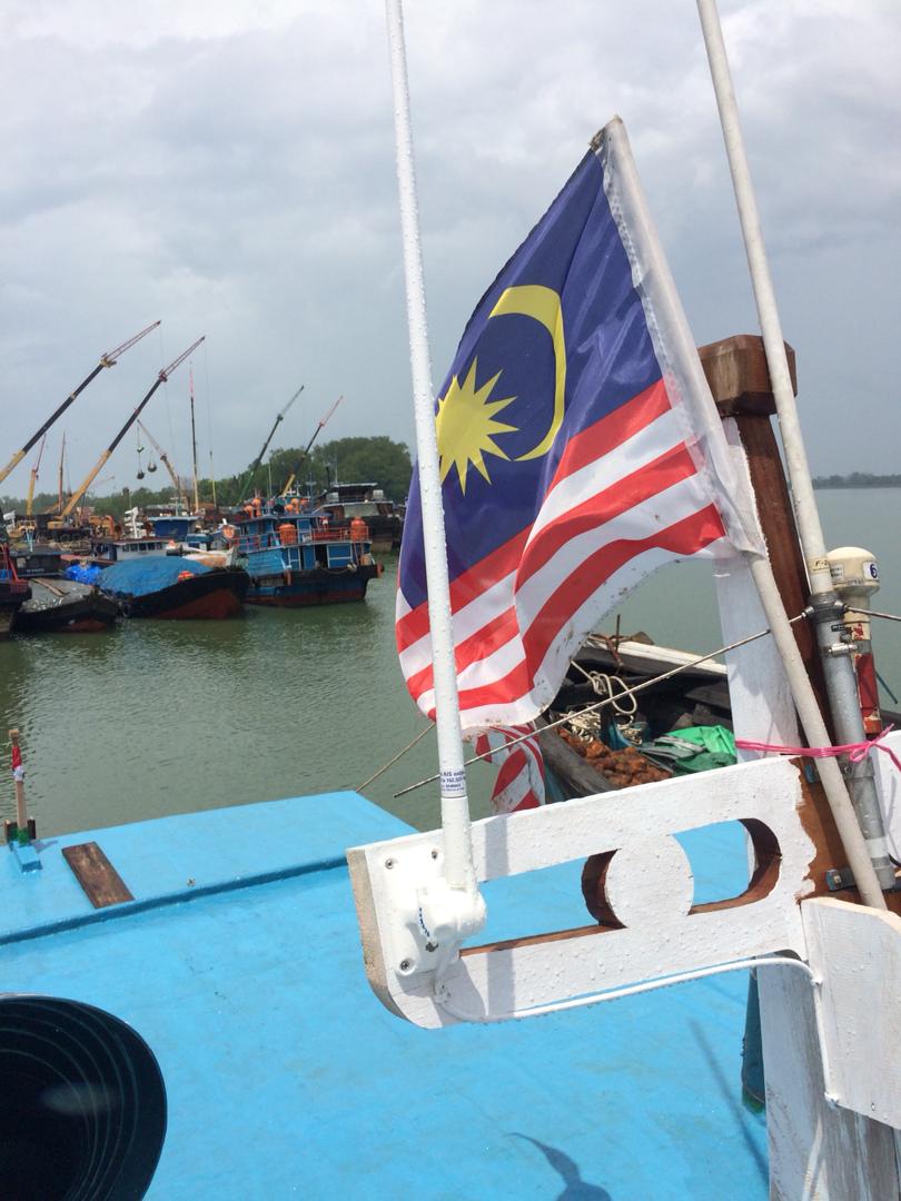 EDM Global Tech Successfully Deploys Nearly 200 AIS Systems for Barter Trade Vessels Within One Year