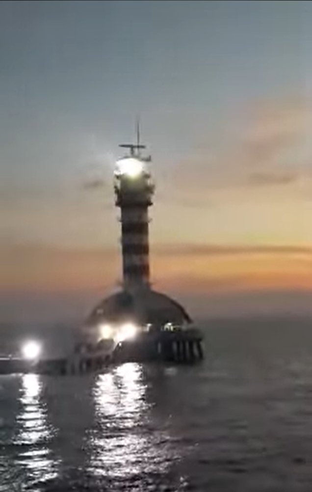 ONE FATHOM BANK LIGHTHOUSE NEW MK2000 SERIES ROTATING BEACON